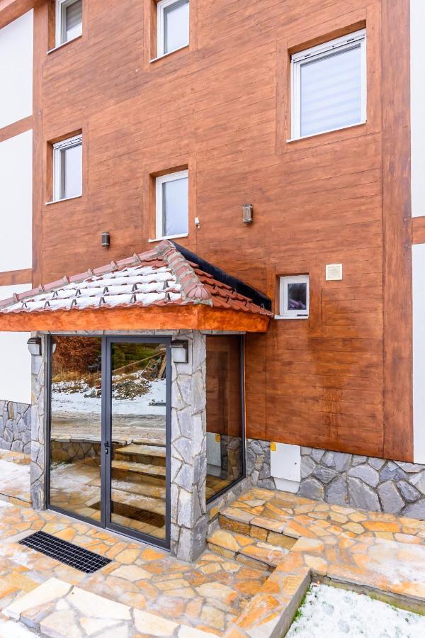 Apartmani “Lazar” I “Lena” كوباونيك المظهر الخارجي الصورة