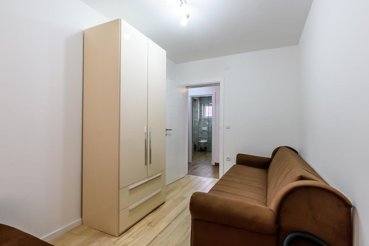 Apartmani “Lazar” I “Lena” كوباونيك المظهر الخارجي الصورة